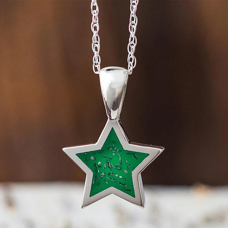 Emerald star deals necklace